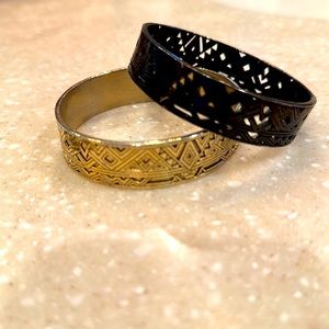 House of Harlow black and gold set of bangles